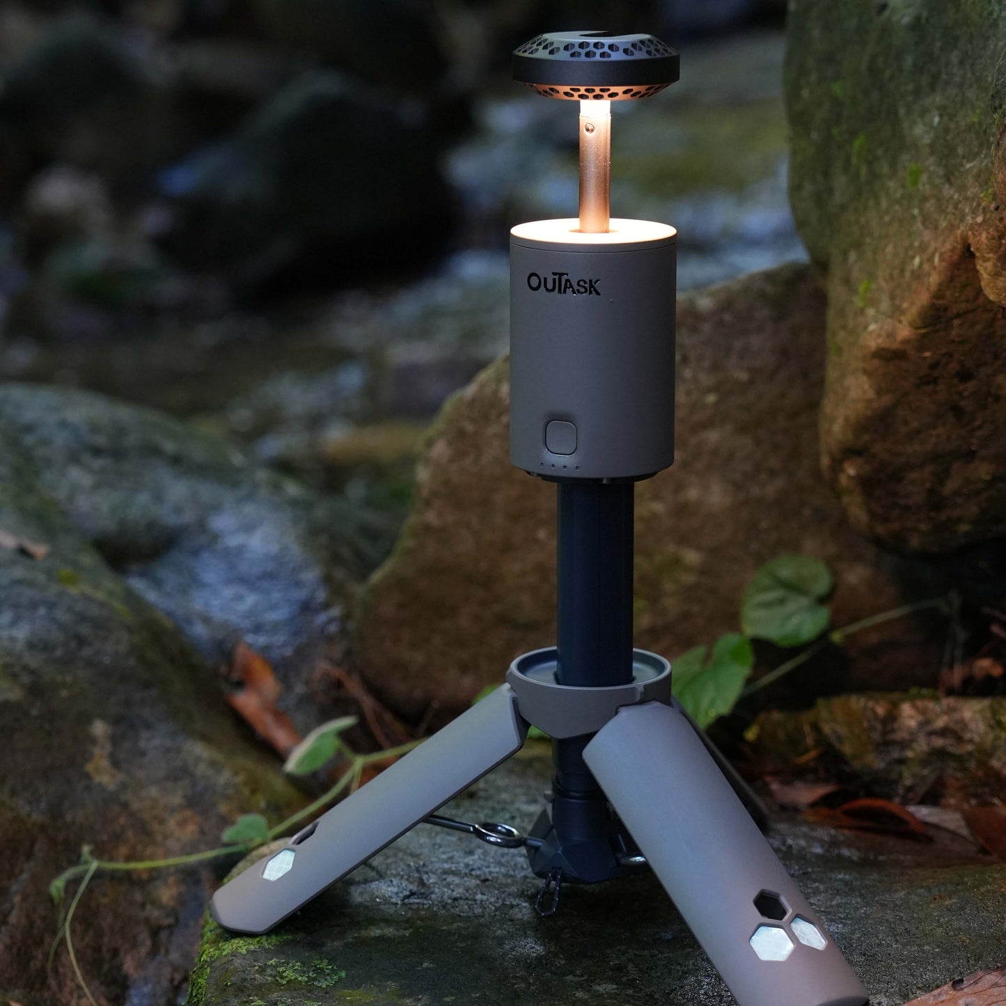 Outdoor LED Beleuchtung Teleskopisch - Tactical Earth